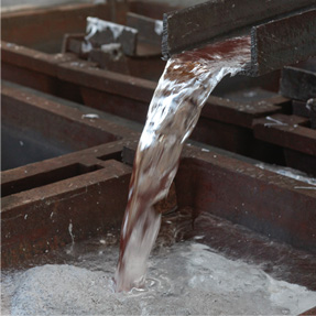 Molten metal